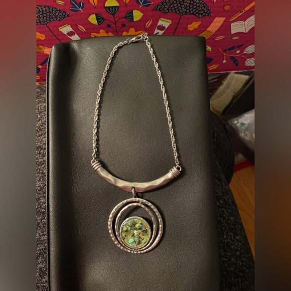 Beautiful statement necklace - Picture 2 of 4